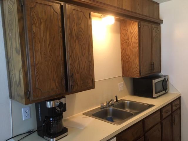 Fully Furnished Two Bedroom Apartment Lawton Ngoại thất bức ảnh